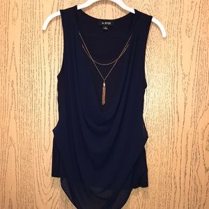 Navy blue flowy tank with gold necklace